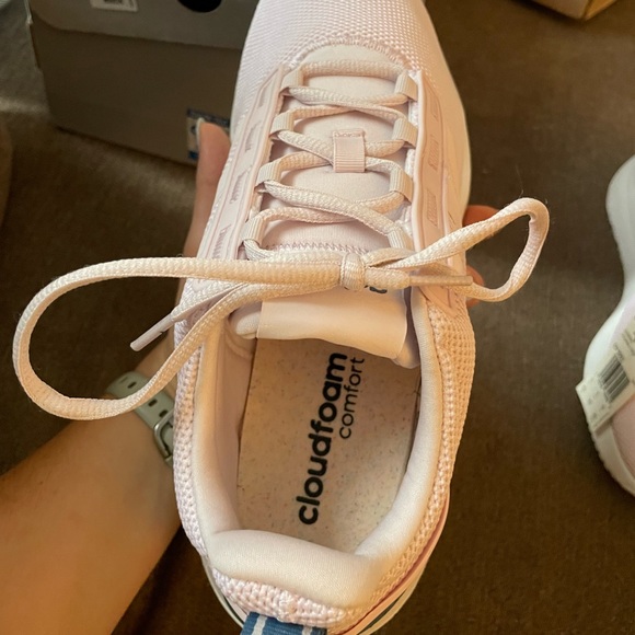 *BRAND NEW WITH TAGS* Women’s Adidas Racer TR21 Sneakers - Picture 2 of 7